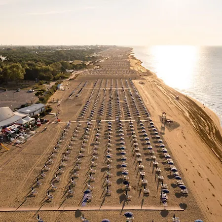 Just Relax In A Area Near The Appartement Bibione